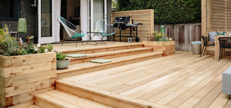 Cedar Decking in Topanga, CA